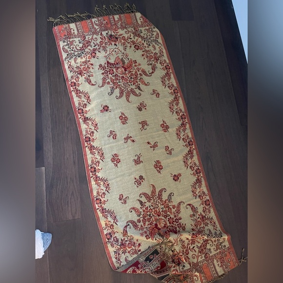 Scarf shawl wrap - Picture 3 of 4